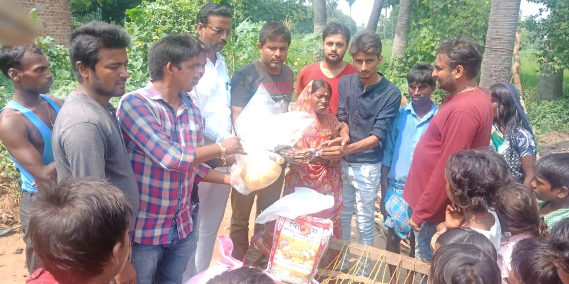 अग्नि पीड़ित को दिया राहत सामग्री