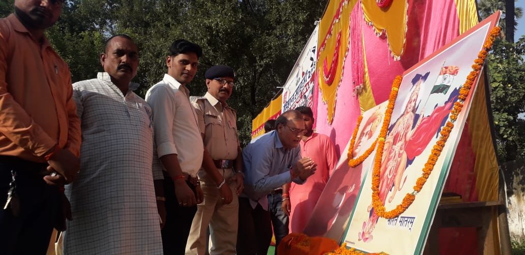 कराटे सीख छात्रायें निपटेगीं असामाजिक तत्वों से