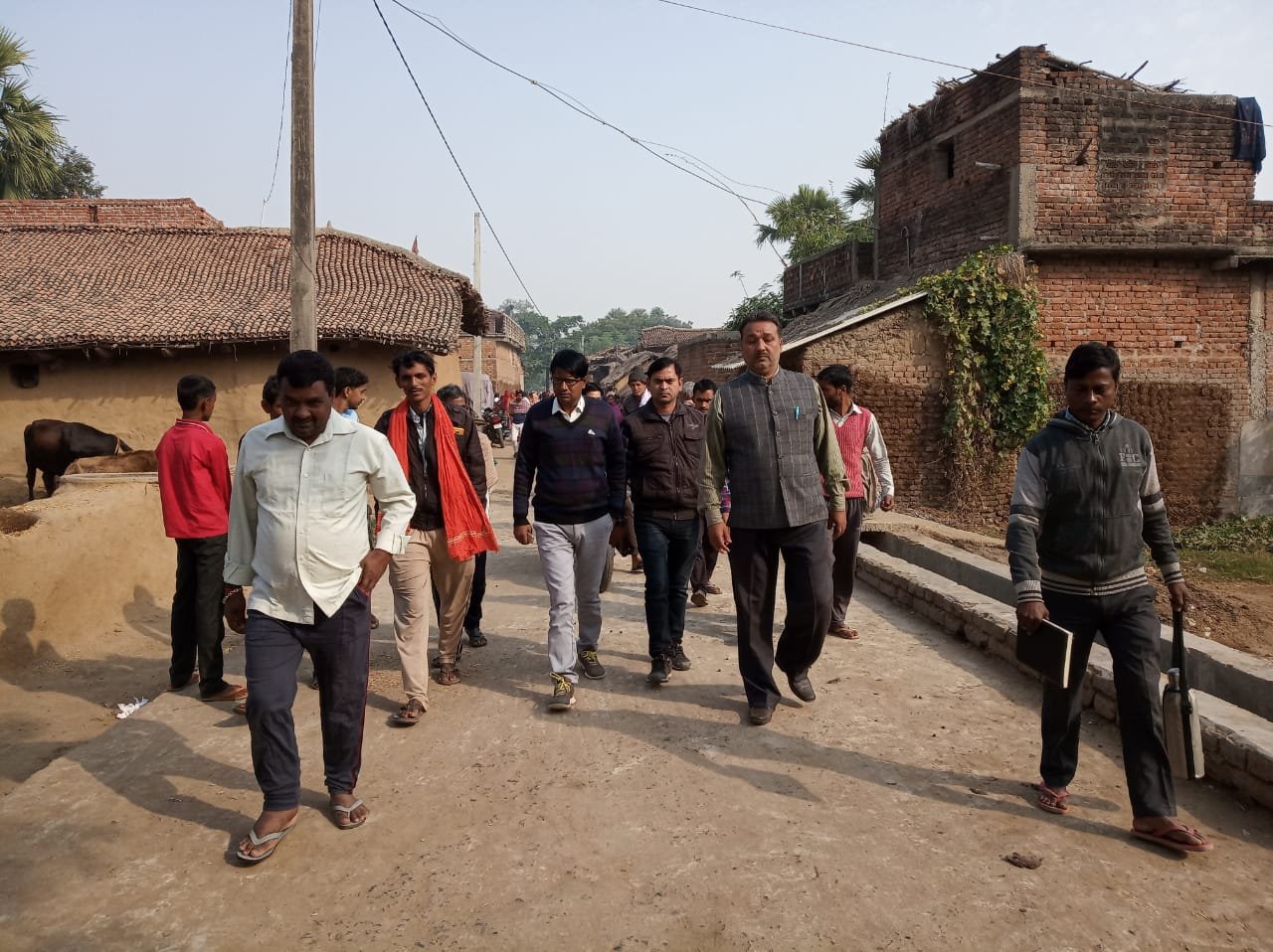 शौचालयविहीन घरों में शौचालय निर्माण कराने की अपील