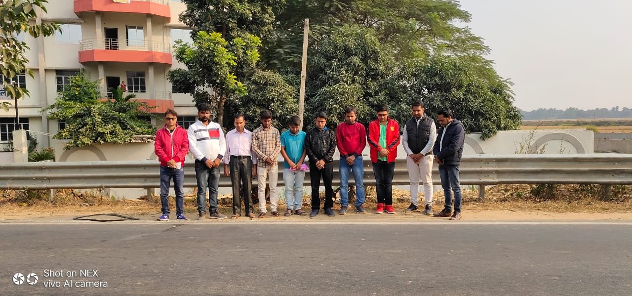 प्रतिभाशाली युवा थे अंबुज।