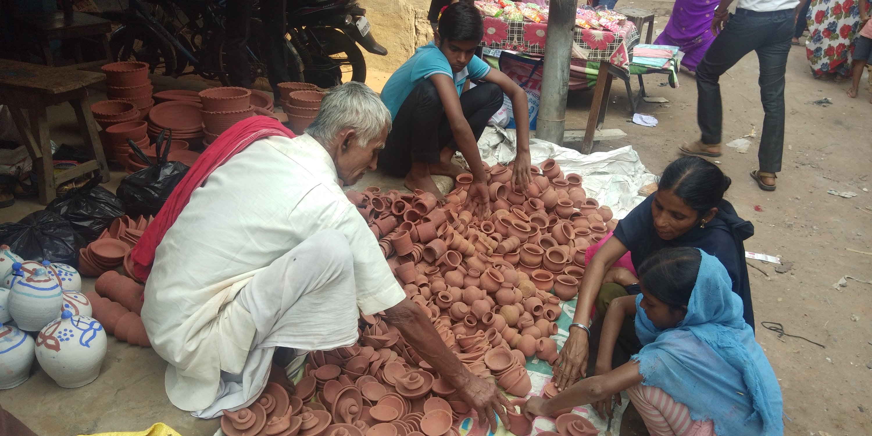 दीपावली की तैयारी पूरी