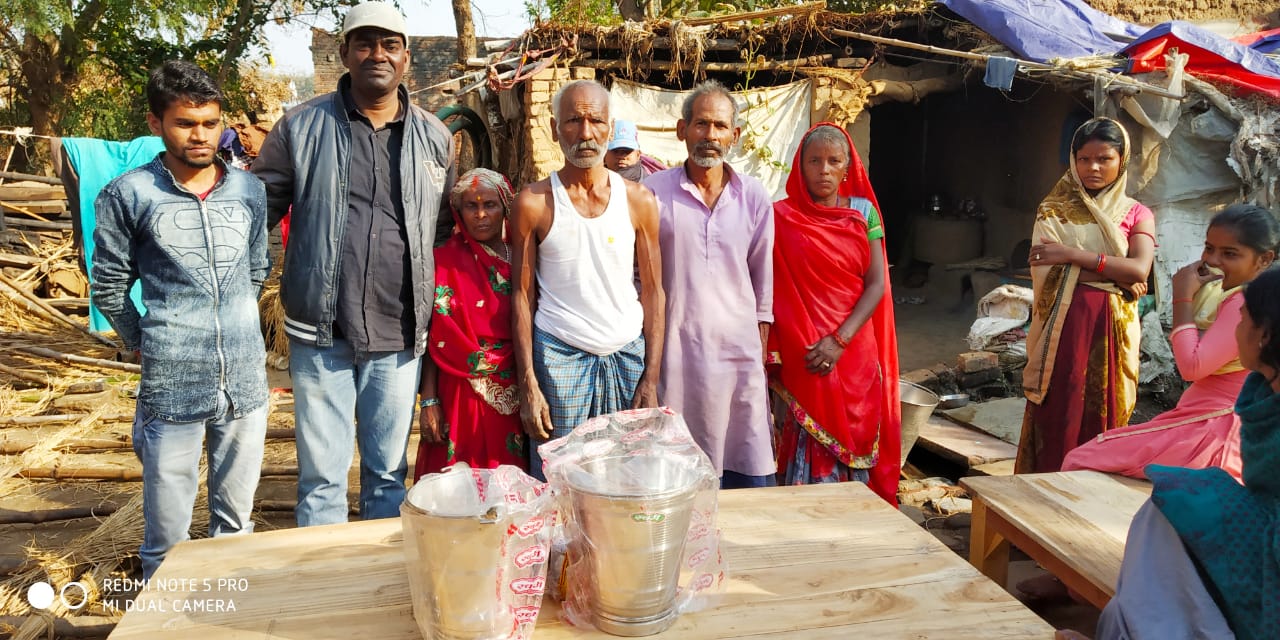 अग्नि पीड़ित को किया गया मदद ।