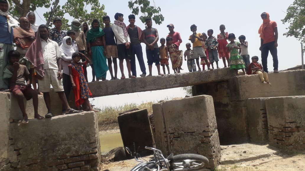 एक ऐसा पुल जहां सावधनी हटी तो बन जाता है दुर्घटना का कारण