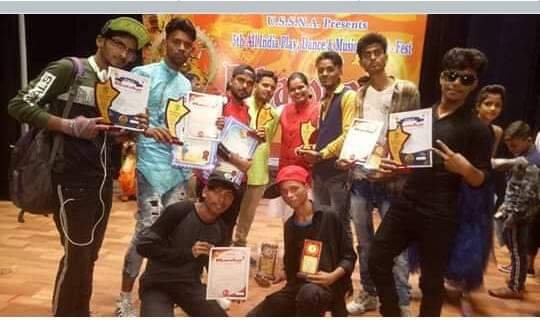 दाउदनगर की डांस टीम ने मचाया धमाल, सात में से छह पुरस्कार बटोरे