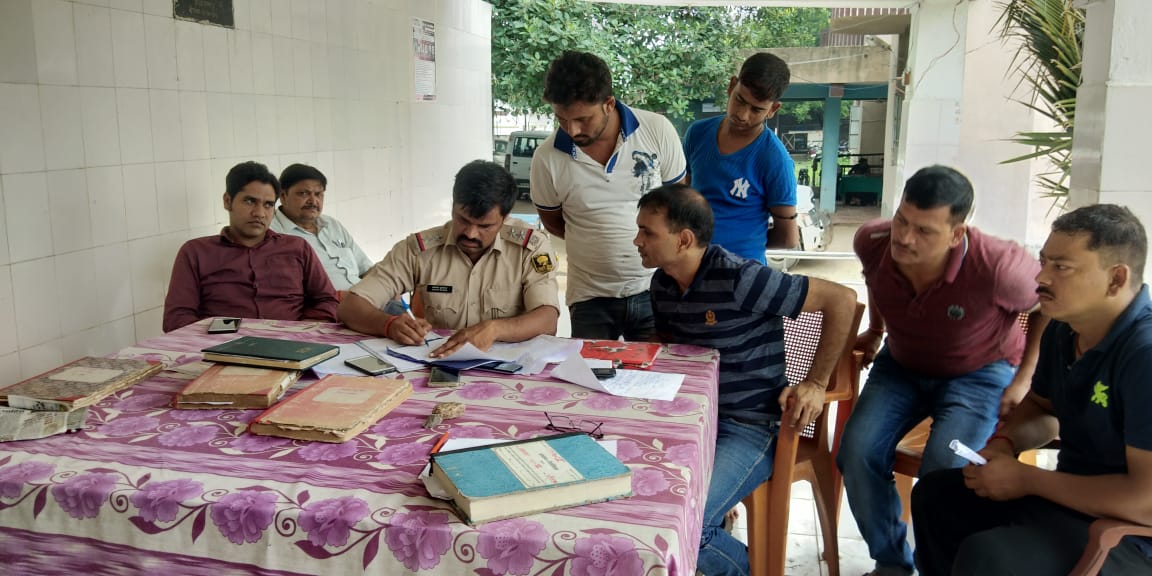 पशु व्यवसायियों से 1लाख 58 हजार की लूट,एक व्यवसायी को अपराधियों ने गोली मारकर किया घायल