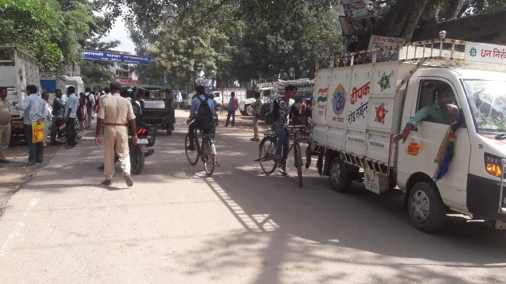 पुलिस द्वारा चलाया गया वाहन जांच अभियान