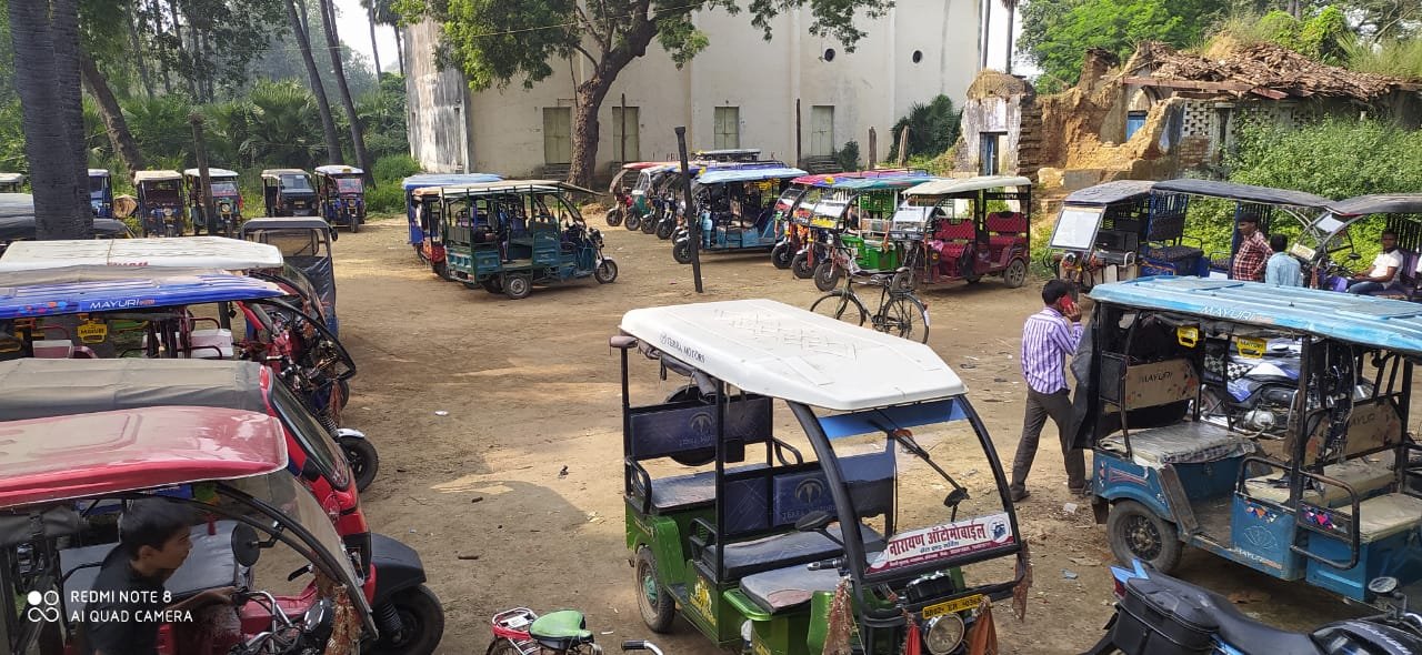  ई रिक्शा चालकों की टूटी हड़ताल