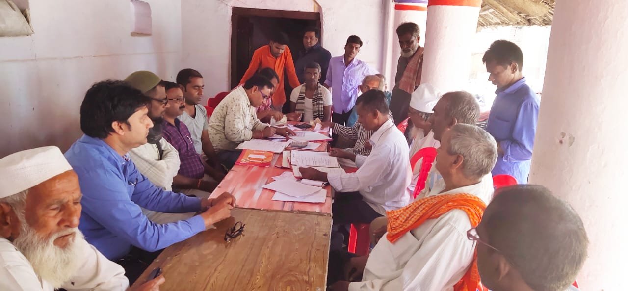 होल्डिंग रसीद के लिए लगाया गया विशेष शिविर