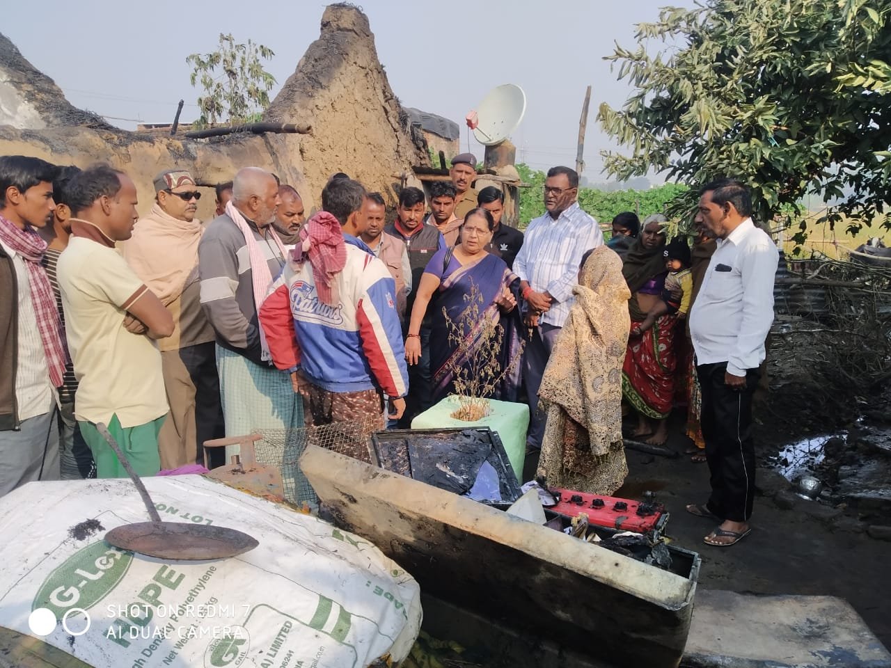 अगलगी में दो घर जलकर राख, घर में रखा सारा सामान जलकर हुआ राख