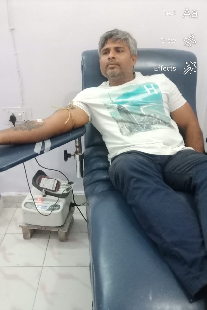रक्तदान महादान किसी का बच सकता है जीवन