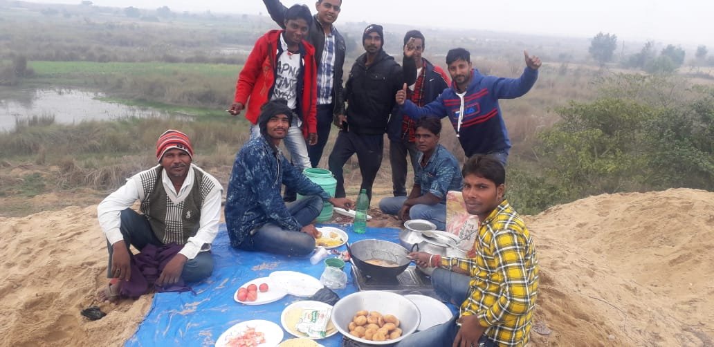 नए साल का हुआ स्वागत, लिया पिकनिक का आनन्द