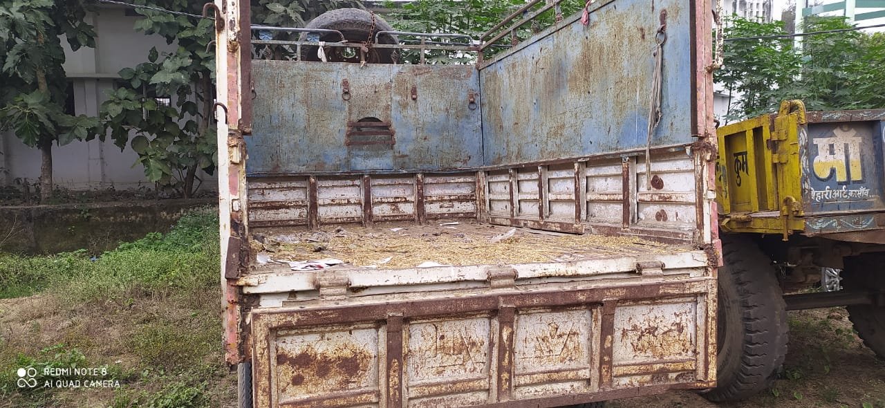 भारी मात्रा में शराब हुआ बरामद,पिकअप वाहन हुआ जब्त