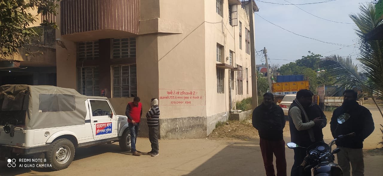 कील लगाकर तीन वाहनों से करीब 50 हजार रुपए और मोबाइल की हुई लूट, तीन अपराधी गिरफ्तार