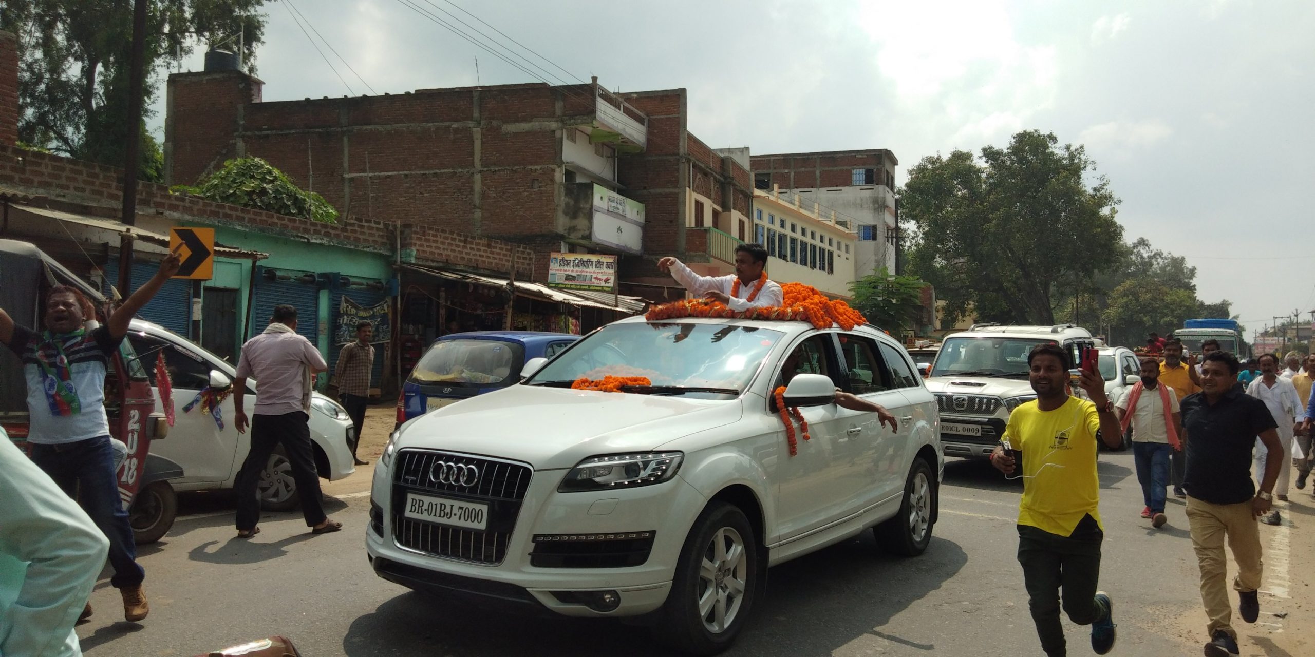 ओबरा विधानसभा क्षेत्र से अंतिम दिन सात प्रत्याशियों ने किया नामांकन