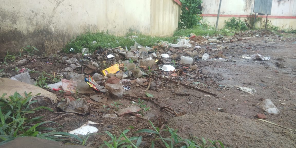 जिसकी है पूरे शहर को स्वच्छ रखने की है जिम्मेदारी,वह खुद है सफाई से दूर