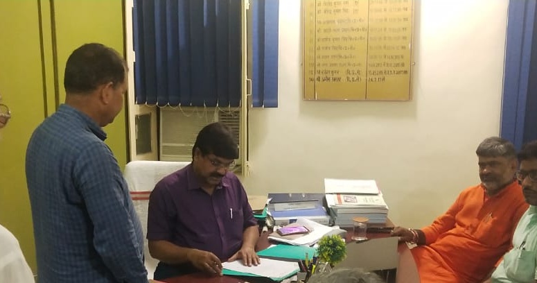 माता पिता की सेवा करना हर व्यक्ति का फर्ज