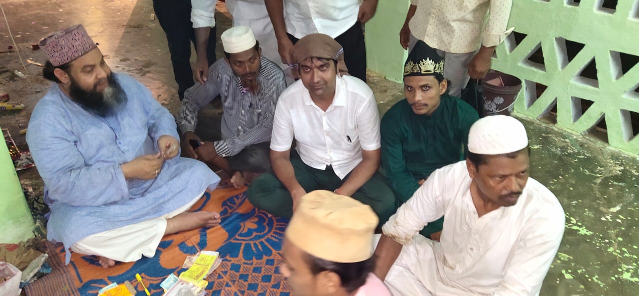 करबला कमेटी को रोशनी के लिए नप ने दिए 30 हजार रुपए