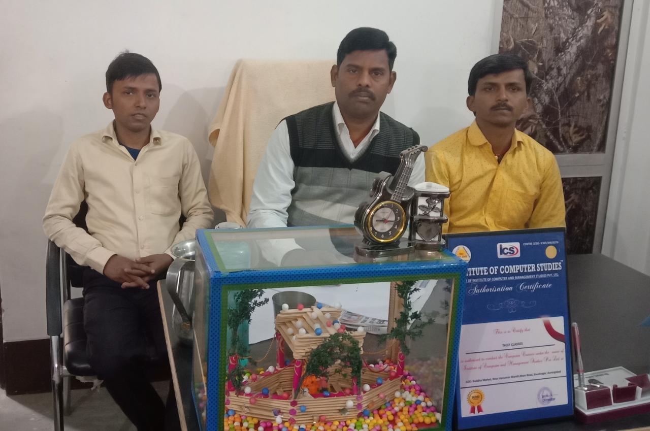 युवाओं के लिए कम्प्यूटर शिक्षा है जरूरी